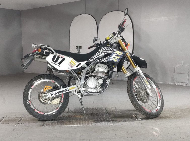 Мотоцикл Kawasaki KLX250 з пробігом 23437 km