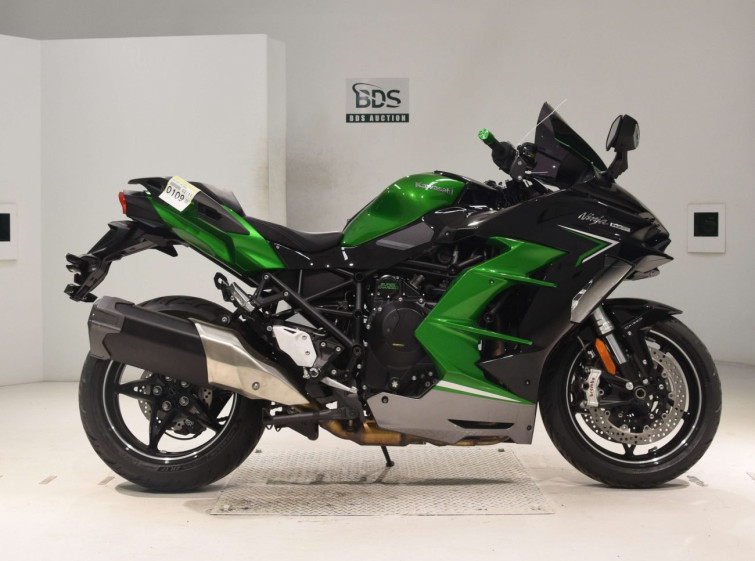Мотоцикл Kawasaki NINJA H2 SX з пробігом 9790 km