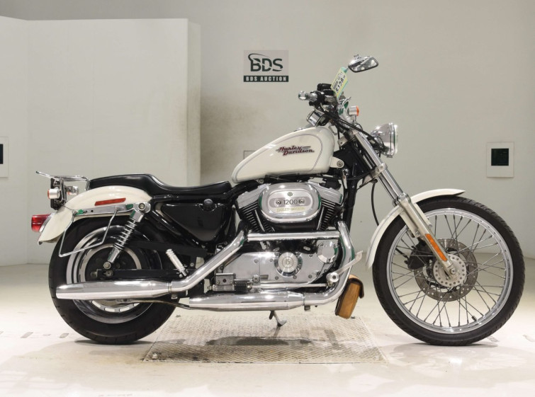 Мотоцикл HD SPORTSTER CUSTOM XL1200C