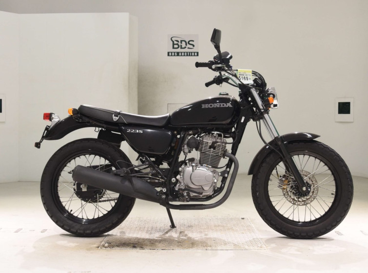 Мотоцикл Honda CB223S з пробігом 8141 km