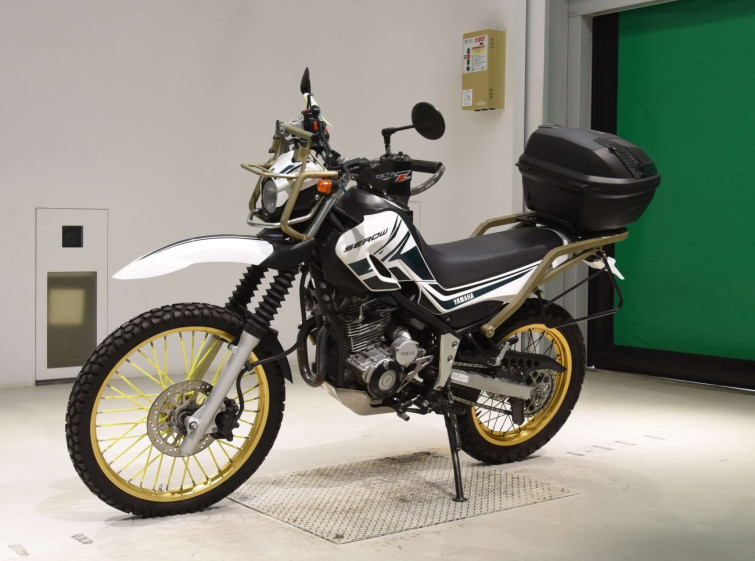 Мотоцикл Yamaha SEROW XT250