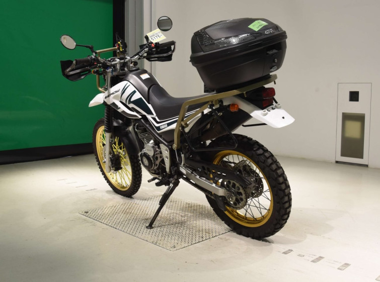 Мотоцикл Yamaha SEROW XT250