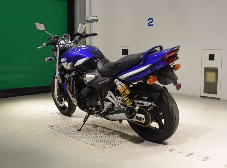 Мотоцикл Yamaha XJR1300 с пробегом 25279 km