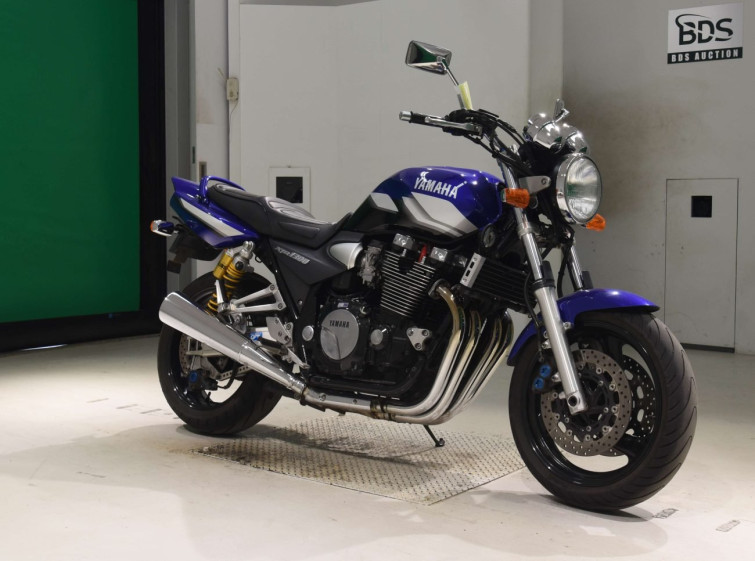 Мотоцикл Yamaha XJR1300 с пробегом 25279 km