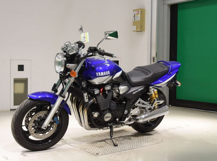 Мотоцикл Yamaha XJR1300 с пробегом 25279 km