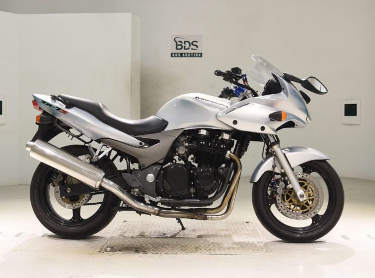 Мотоцикл Kawasaki ZR-7S з пробігом 70841 km