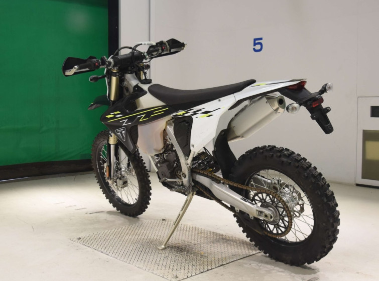 Мотоцикл Triumph TF250E з пробігом 150 km