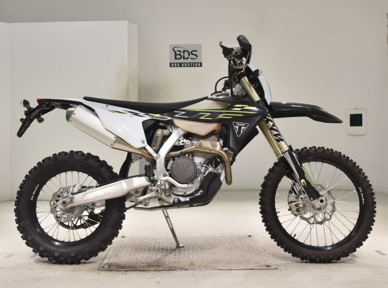 Мотоцикл Triumph TF250E з пробігом 150 km