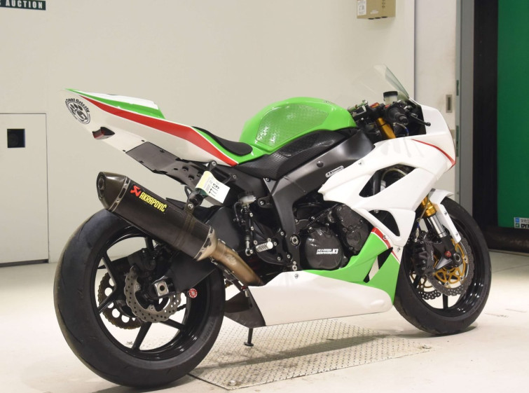 Мотоцикл Kawasaki NINJA ZX-6R с пробегом 683 km
