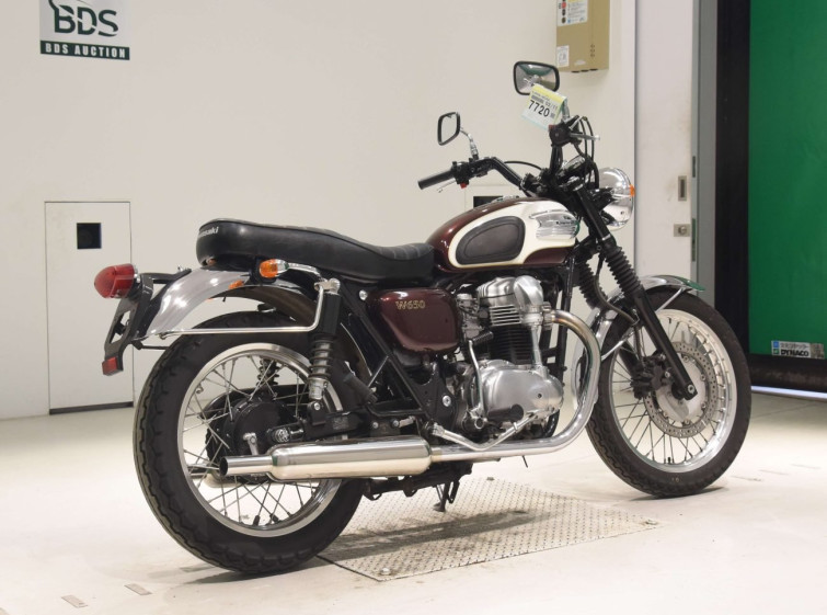 Мотоцикл Kawasaki W650 з пробігом 15627 km
