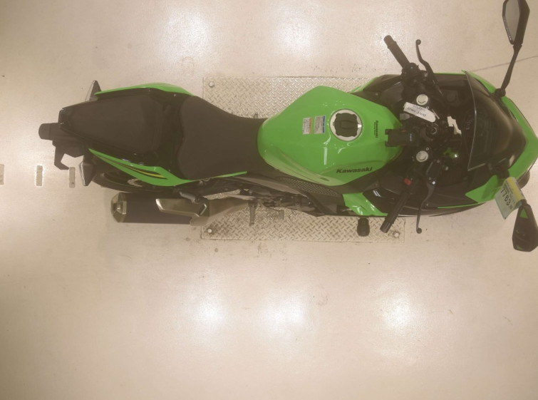 Мотоцикл Kawasaki NINJA400 з пробігом 17154 km