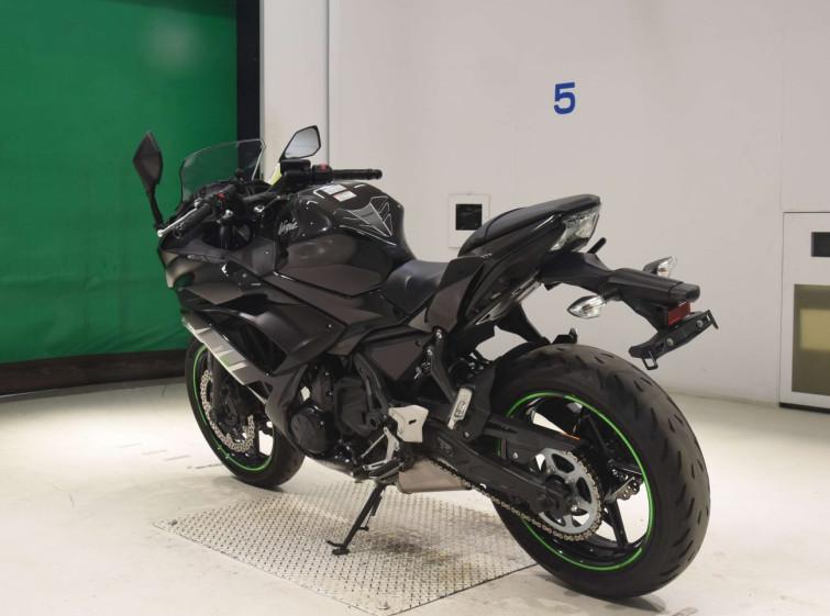 Мотоцикл Kawasaki NINJA650 с пробегом 32395 km