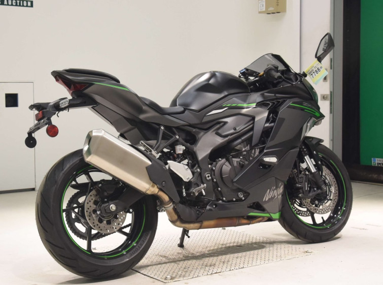 Мотоцикл Kawasaki ZX-4R SE с пробегом 10613 km