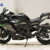 Мотоцикл Kawasaki ZX-4R SE с пробегом 10613 km