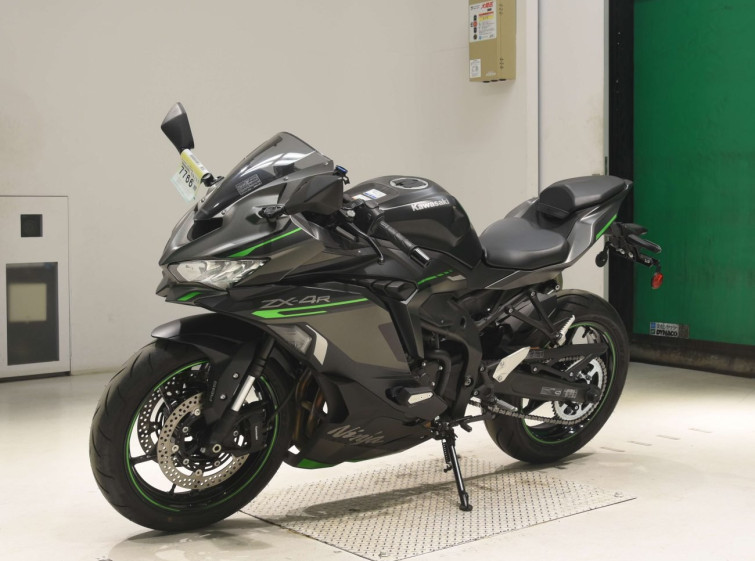 Мотоцикл Kawasaki ZX-4R SE с пробегом 10613 km