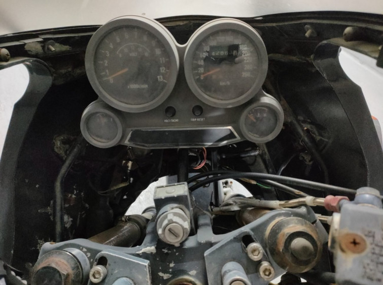 Мотоцикл Kawasaki GPZ900R з пробігом 42863 km