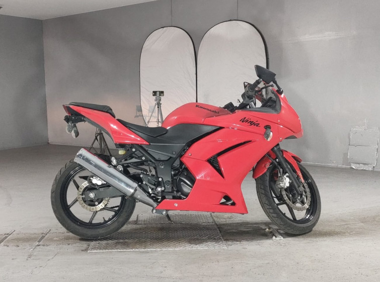 Мотоцикл Kawasaki NINJA250R с пробегом 12357 km