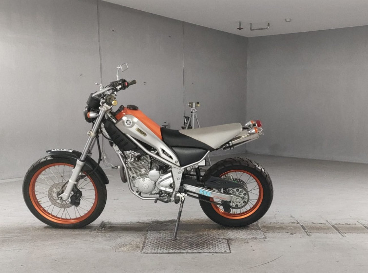 Мотоцикл Yamaha TRICKER з пробігом 1519 km