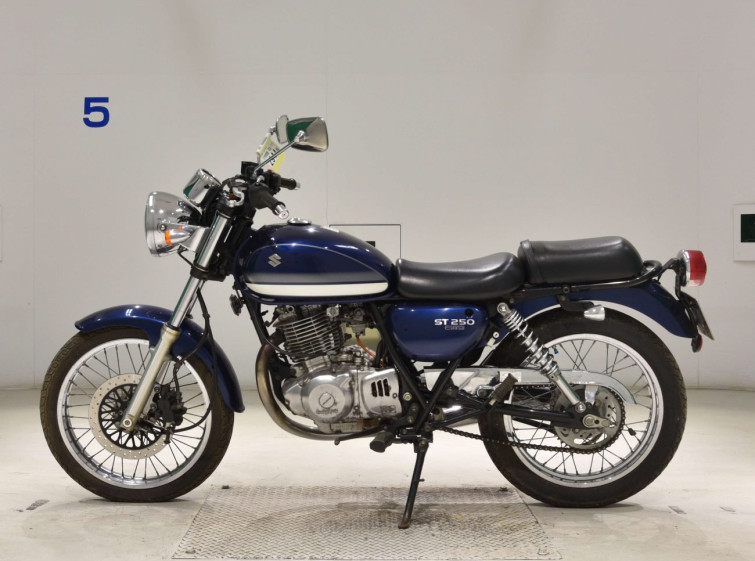Мотоцикл Suzuki ST250E з пробігом 9253 km
