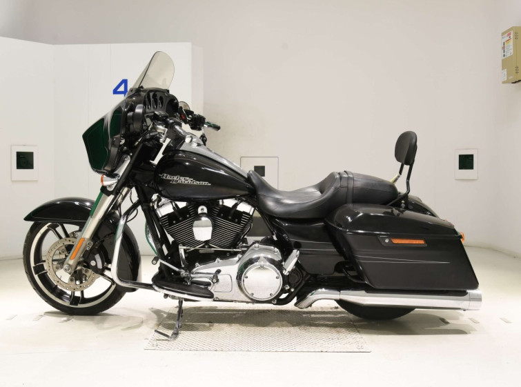 Мотоцикл HD SREET GLIDE FLHXS1690 з пробігом 15276 km