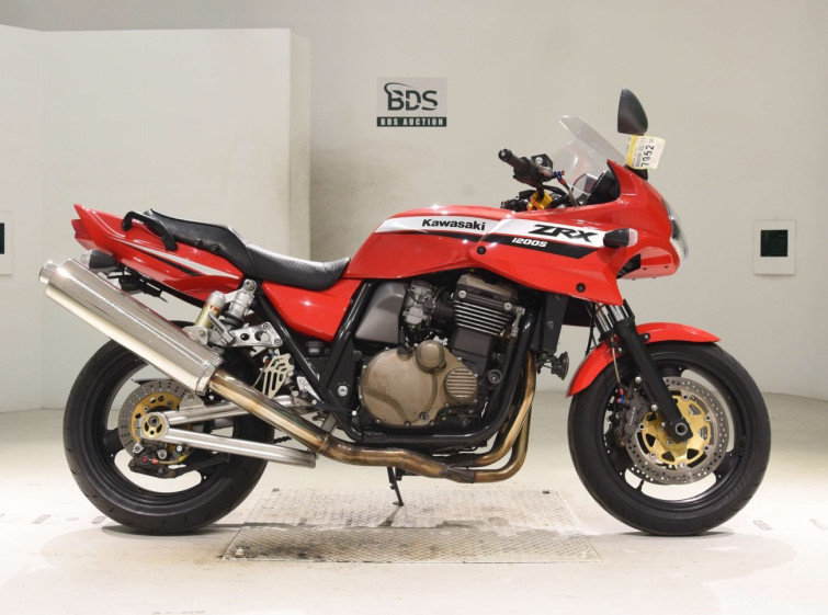 Мотоцикл Kawasaki ZRX1200S з пробігом 31695 km