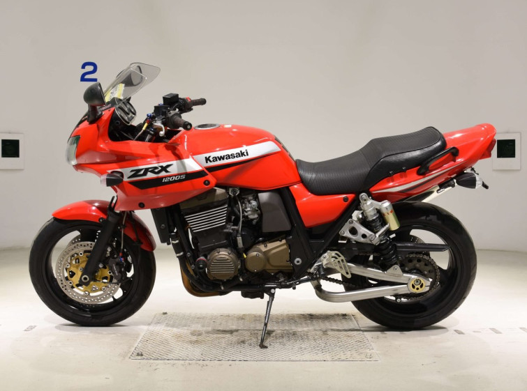 Мотоцикл Kawasaki ZRX1200S з пробігом 31695 km