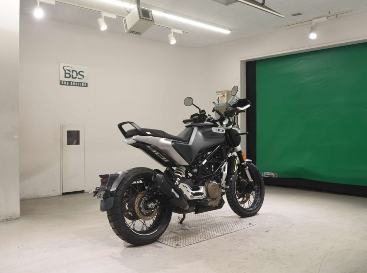 Мотоцикл Husqvarna SVARTPILEN 401 з пробігом 3648 km