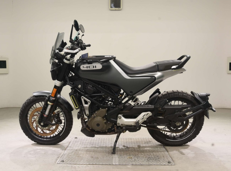 Мотоцикл Husqvarna SVARTPILEN 401 з пробігом 3648 km