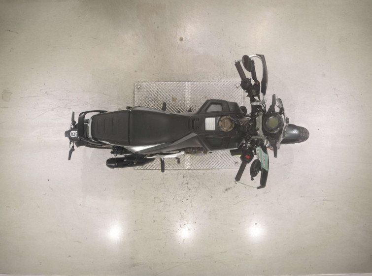 Мотоцикл Husqvarna SVARTPILEN 401 з пробігом 3648 km