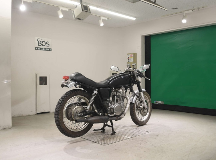 Мотоцикл Yamaha SR400 з пробігом 30951 km