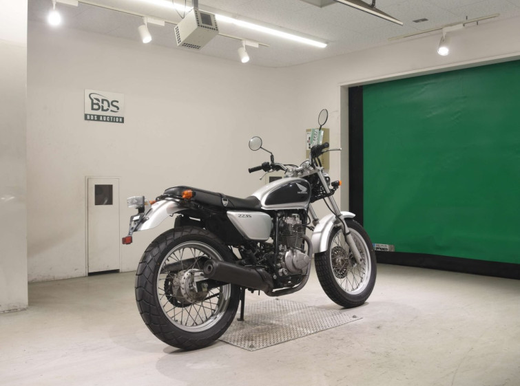 Мотоцикл Honda CB223S з пробігом 11240 km