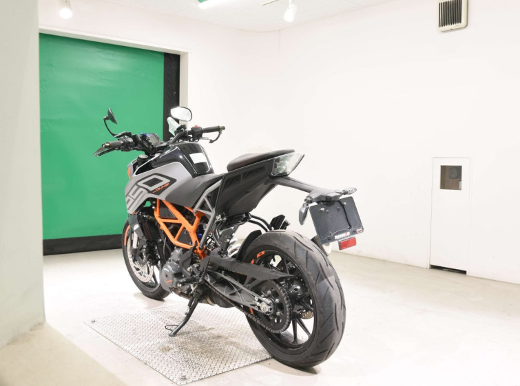 Мотоцикл KTM 250 DUKE з пробігом 2762 km