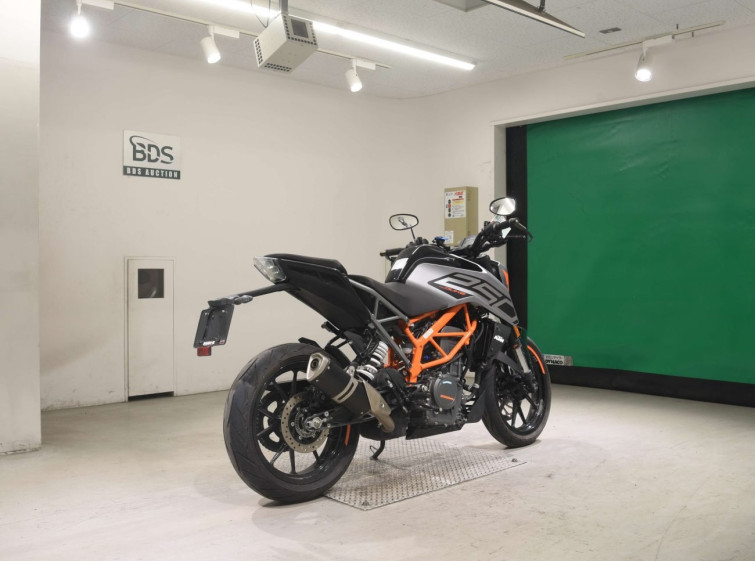 Мотоцикл KTM 250 DUKE з пробігом 2762 km