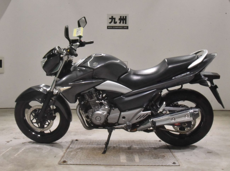 Мотоцикл Suzuki GSR250 з пробігом 15280 km