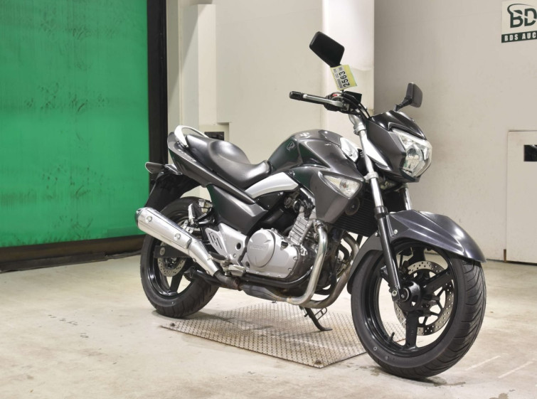 Мотоцикл Suzuki GSR250 з пробігом 15280 km