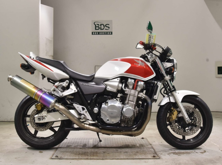 Мотоцикл Honda CB1300SF з пробігом 30701 km