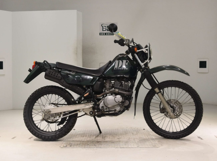 Мотоцикл Suzuki DF200E с пробегом 9329 km