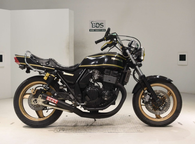 Мотоцикл Kawasaki ZRX400