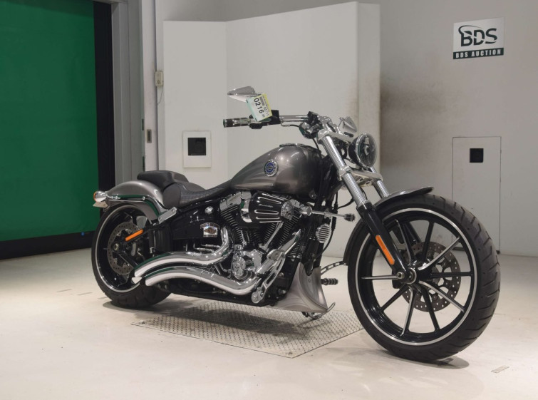 Мотоцикл HD BREAKOUT FXSB1690