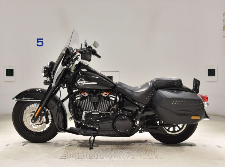 Мотоцикл HD HERITAGE FLHC1750 з пробігом 7342 km