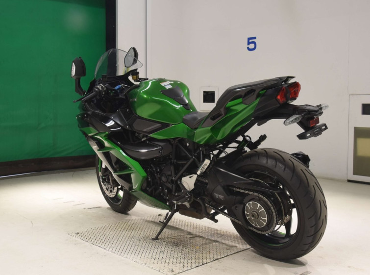 Мотоцикл Kawasaki NINJA H2 SX з пробігом 33105 km