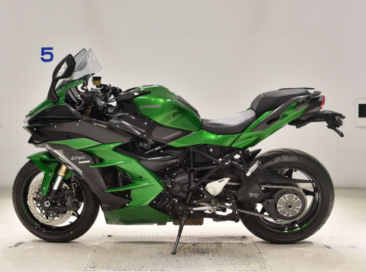 Мотоцикл Kawasaki NINJA H2 SX з пробігом 33105 km