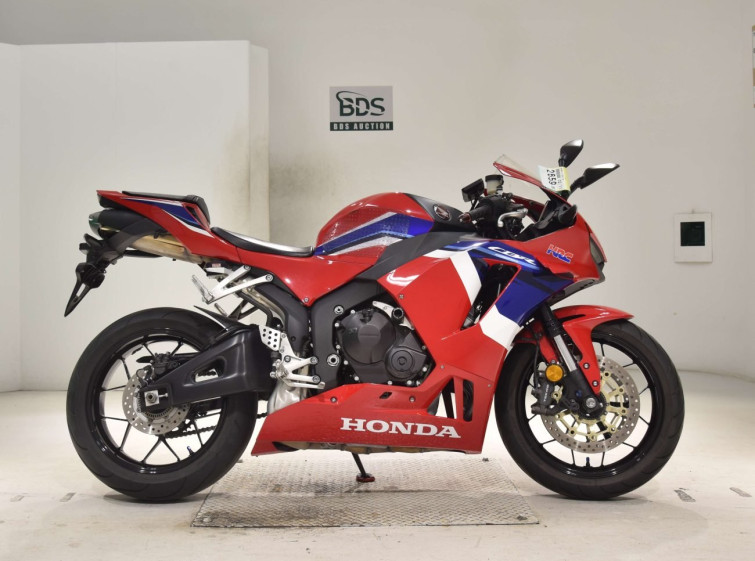 Мотоцикл Honda CBR600RR з пробігом 15084 km