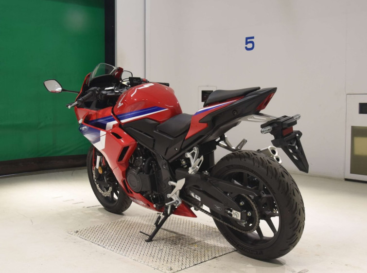 Мотоцикл Honda CBR400R-3 з пробігом 1548 km