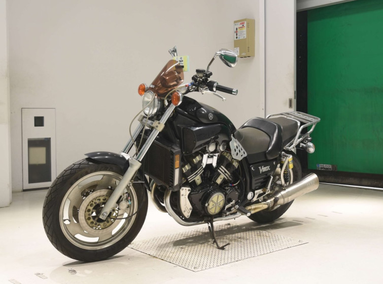 Мотоцикл Yamaha V-MAX1200 з пробігом 27998 m