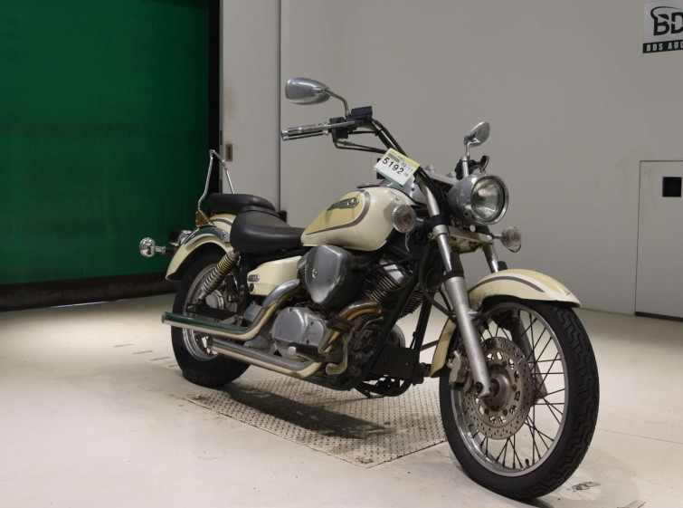 Мотоцикл Yamaha DRAGSTAR XVS250