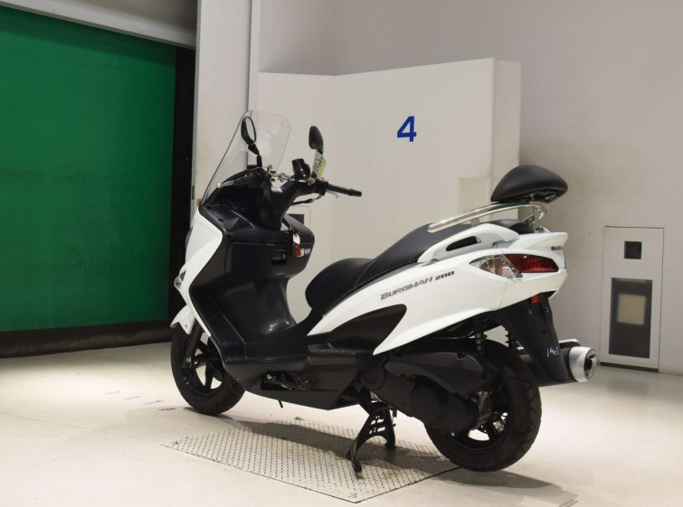 Мотоцикл Suzuki BURGMAN200