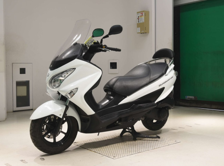 Мотоцикл Suzuki BURGMAN200
