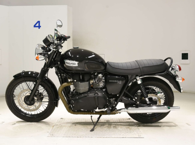 Мотоцикл Triumph BONNEVILLE T100