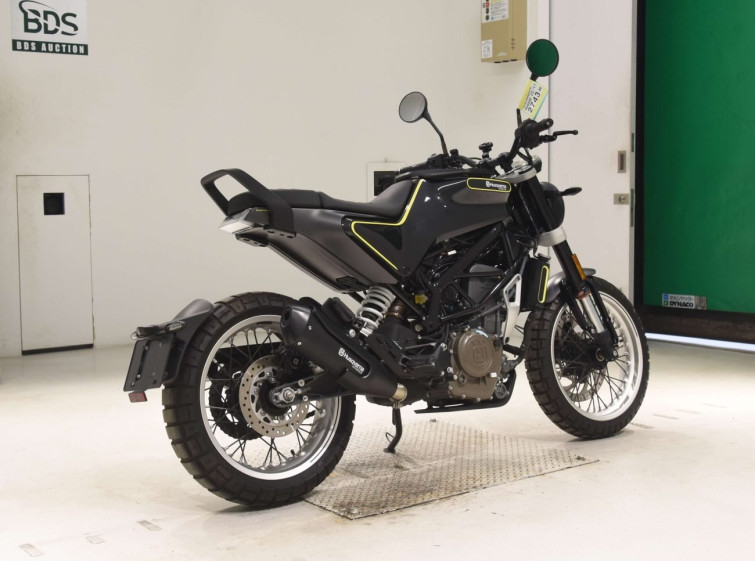 Мотоцикл Husqvarna SVARTPILEN 401 з пробігом 6776 km